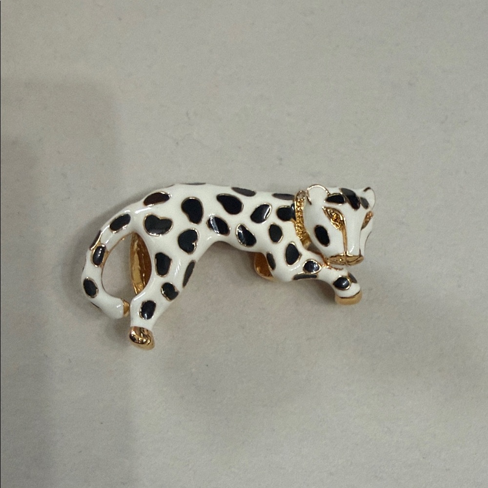 Kenneth Jay Lane White and Gold Relaxing Leopard Slider Necklace Pendant